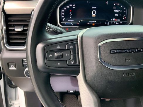 Used 2024 GMC Sierra 2500 Denali w/ Denali Reserve Package AWD/4WD image 17