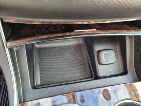 Used 2015 Chevrolet Impala LT image 6