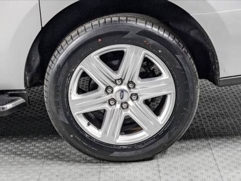 Used 2018 Ford Expedition Max XLT w/ Equipment Group 202A RWD image 40
