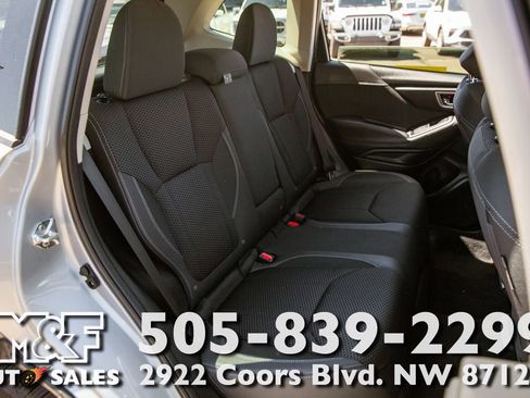 Used 2023 Subaru Forester Premium AWD/4WD image 11