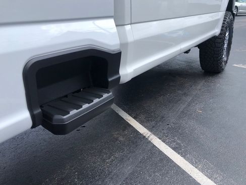Used 2017 Ford F250 XL w/ Power Equipment Group AWD/4WD image 16