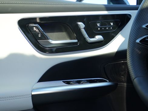 New 2026 Mercedes-Benz GLC 300 4MATIC image 39