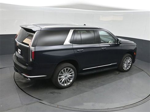 Used 2022 Cadillac Escalade Premium Luxury image 33
