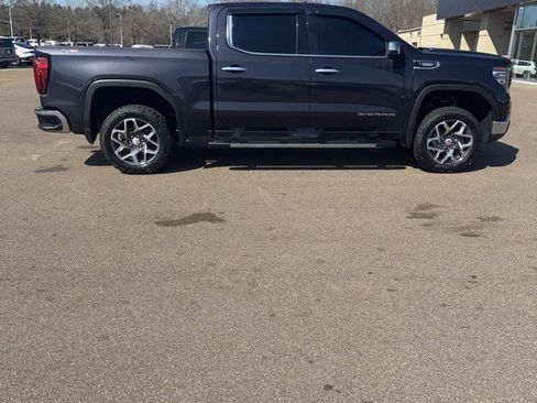Used 2022 GMC Sierra 1500 SLT w/ SLT Premium Plus Package image 6