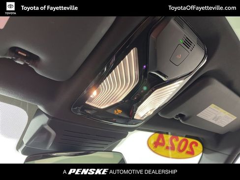 Used 2024 BMW X5 xDrive40i w/ Premium Package image 27