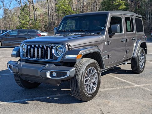 Used 2024 Jeep Wrangler Sahara w/ Safety Group image 5