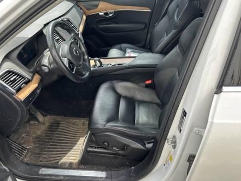 Used 2023 Volvo XC90 B5 Plus w/ Protection Package Premier AWD/4WD image 3