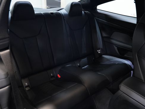 Used 2021 BMW M4 Coupe w/ Executive Package RWD image 32