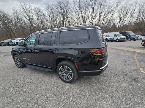 Used 2024 Jeep Wagoneer Series II image 4