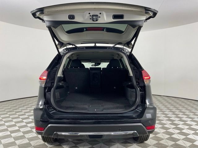 Used 2020 Nissan Rogue SV AWD/4WD image 8
