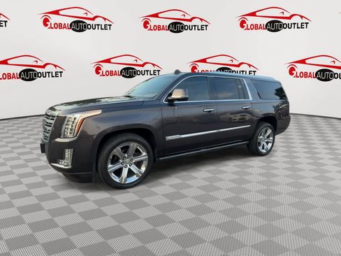 Used 2016 Cadillac Escalade ESV Platinum AWD/4WD image 4