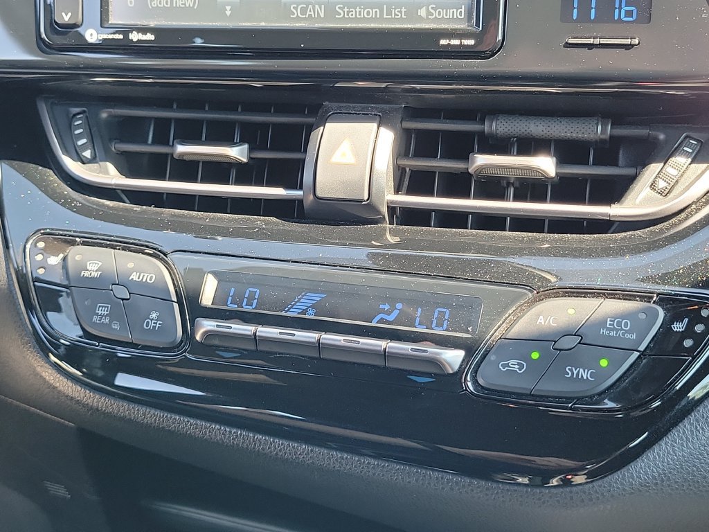 Used 2018 Toyota C-HR XLE FWD image 26