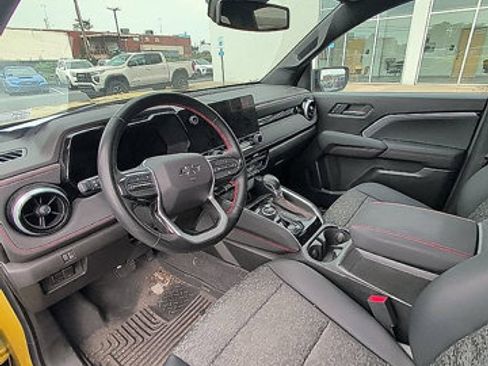 Used 2023 Chevrolet Colorado Z71 w/ Z71 Convenience Package 2 AWD/4WD image 16