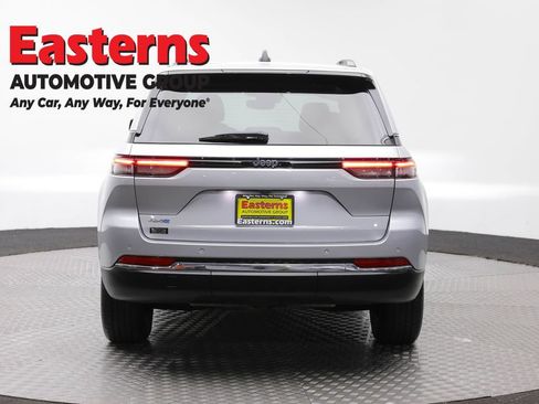 Used 2022 Jeep Grand Cherokee Limited 4xe AWD/4WD image 6