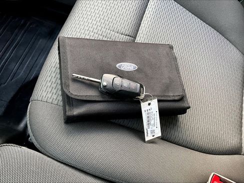 Used 2019 Ford F150 XLT w/ Max Trailer Tow Package image 14