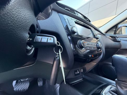 Used 2019 Nissan Rogue Sport S FWD image 28