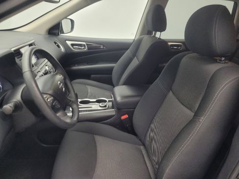 Used 2020 Nissan Pathfinder SV image 17