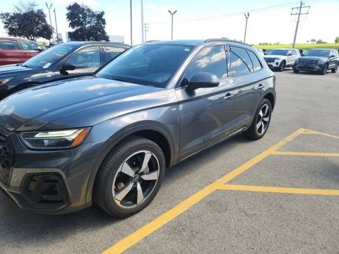 Used 2022 Audi Q5 2.0T Premium Plus w/ Premium Plus Package AWD/4WD image 14