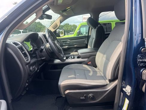 Used 2019 RAM 1500 Big Horn AWD/4WD image 3