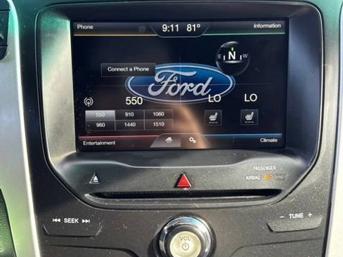 Used 2015 Ford Explorer XLT w/ Equipment Group 202B AWD/4WD image 15