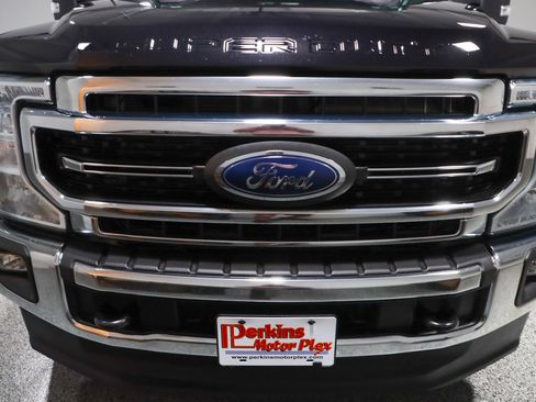 Used 2022 Ford F250 Lariat w/ Lariat Value Package image 4