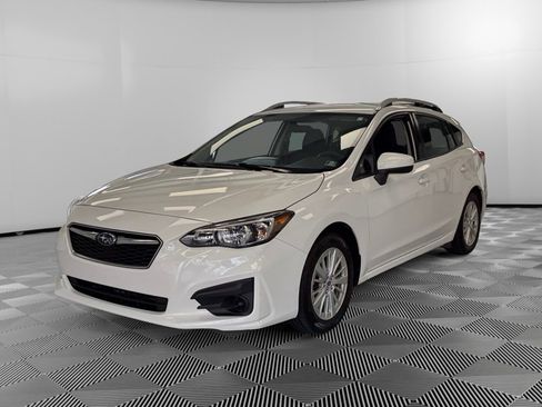 Used 2017 Subaru Impreza 2.0i Premium image 4