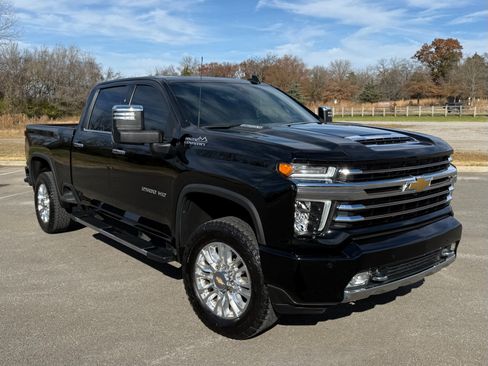 Used 2023 Chevrolet Silverado 2500 High Country w/ Z71 Off-Road Package AWD/4WD image 1