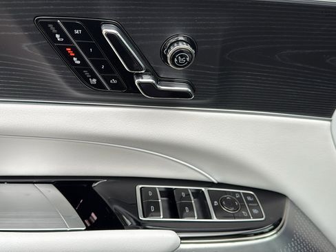 New 2026 Cadillac Lyriq Premium Luxury image 11