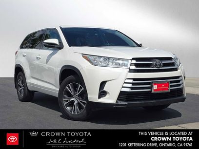 Used 2017 Toyota Highlander LE