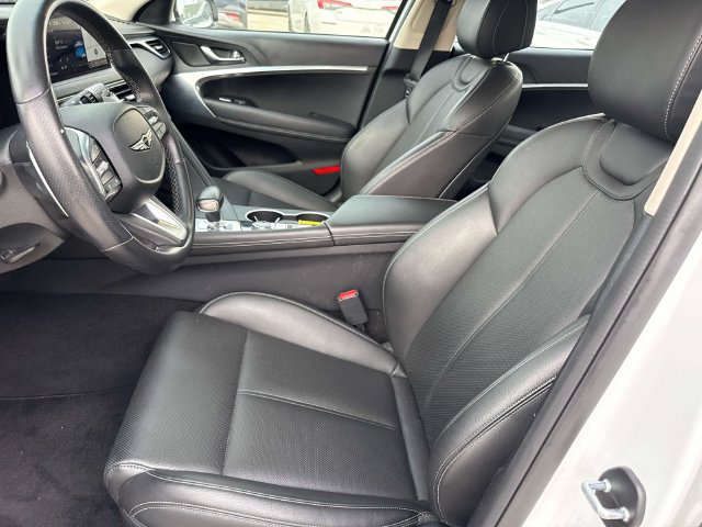 Used 2025 Genesis G70 2.5T RWD image 19
