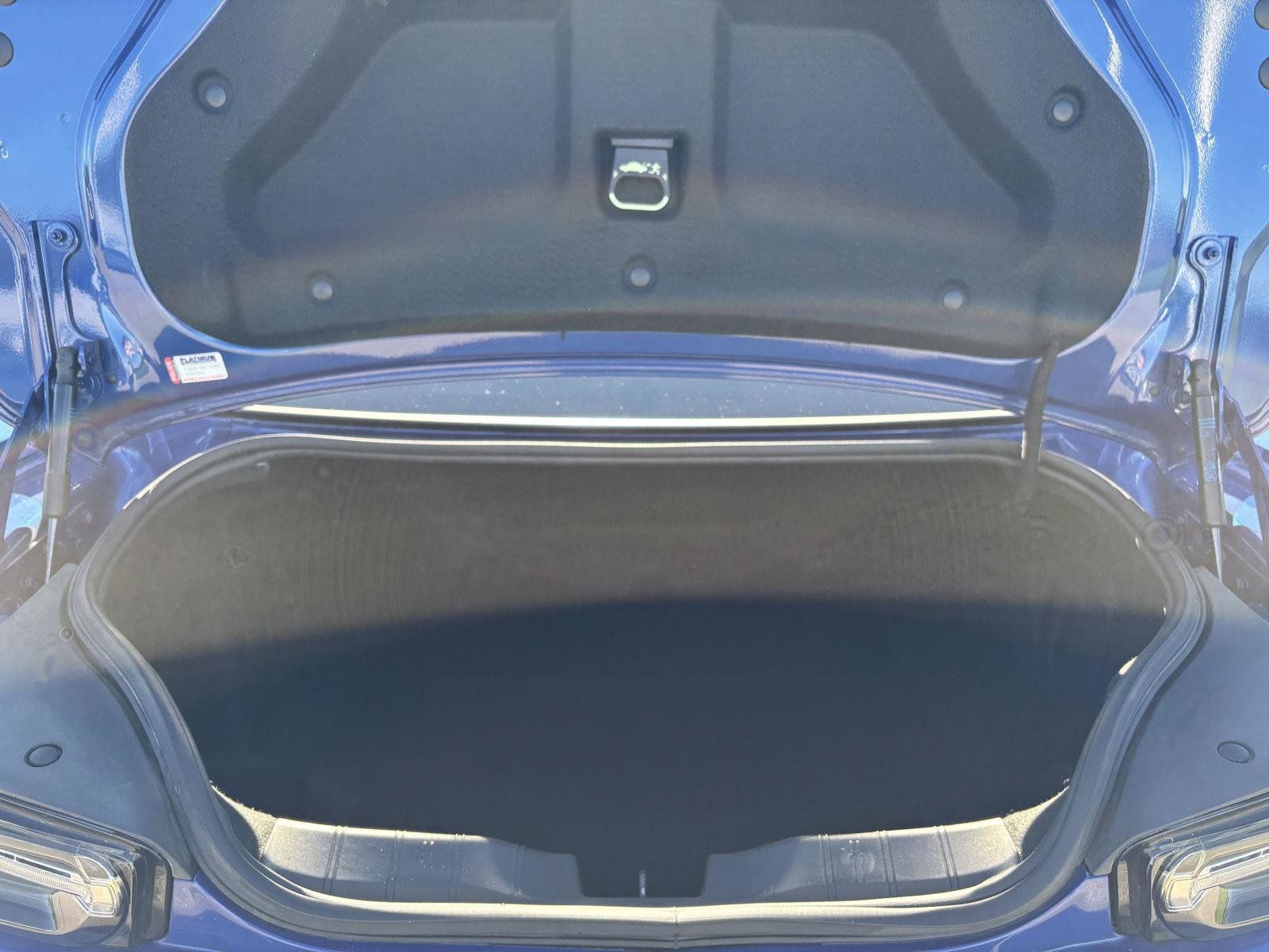 Used 2021 Chevrolet Camaro ZL1 RWD image 13