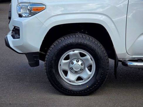 Used 2020 Toyota Tacoma SR w/ SR Convenience Package AWD/4WD image 5