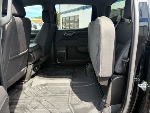 Used 2025 Chevrolet Silverado 1500 RST w/ Redline Edition AWD/4WD image 17