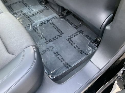 Used 2017 Tesla Model S 75 image 52