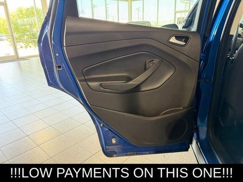 Used 2018 Ford Escape SE FWD image 19