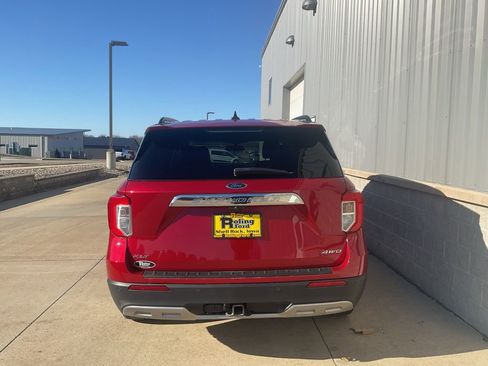 Used 2021 Ford Explorer XLT w/ Equipment Group 202A image 5