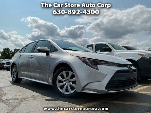 Used 2025 Toyota Corolla LE FWD image 1