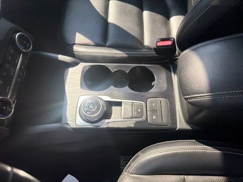 Used 2022 Ford Escape Titanium AWD/4WD image 40