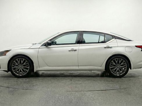 Used 2025 Nissan Altima 2.5 SV FWD image 5
