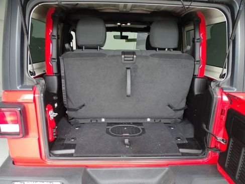 Certified 2022 Jeep Wrangler Sport AWD/4WD image 19