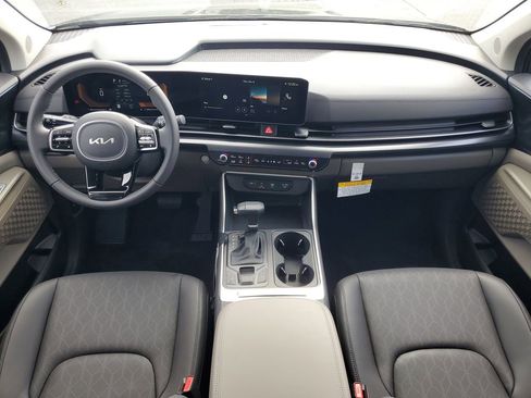 New 2026 Kia Carnival image 25
