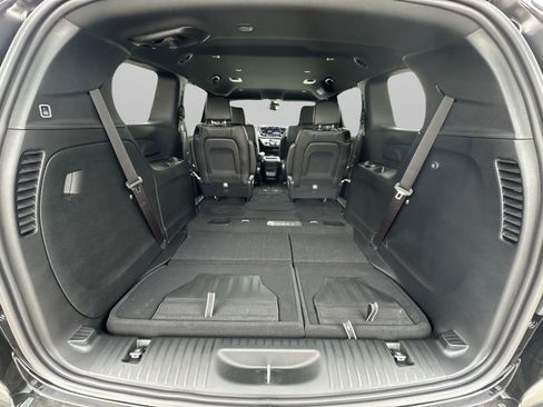 New 2027 Chrysler Pacifica Select FWD image 32