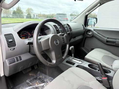 Used 2011 Nissan Xterra X AWD/4WD image 14