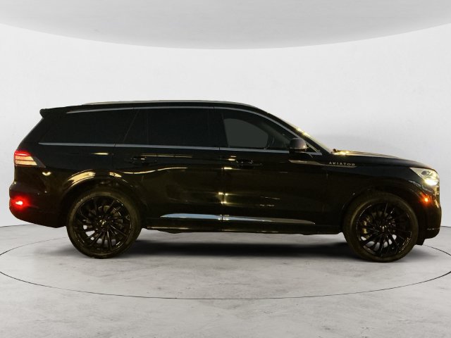 Used 2021 Lincoln Aviator Reserve w/ Equipment Group 210A AWD/4WD image 4