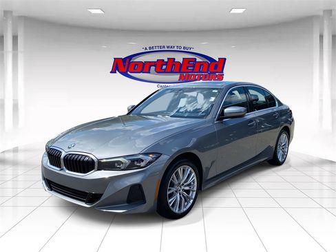 Used 2024 BMW 330i xDrive Sedan w/ Convenience Package image 3