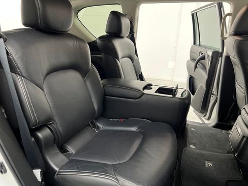 Used 2024 INFINITI QX80 Luxe image 19