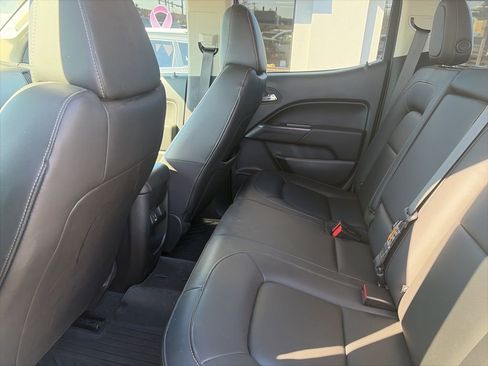 Used 2022 Chevrolet Colorado LT w/ Redline Special Edition image 32