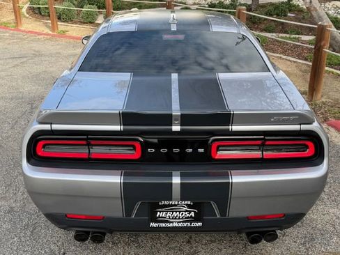 Used 2015 Dodge Challenger SRT w/ Technology Group image 25
