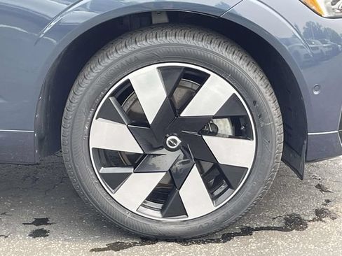Used 2024 Volvo XC60 T8 Plus w/ Protection Package Premier AWD/4WD image 13