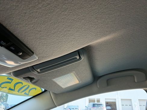 Used 2025 Nissan Versa S w/ S Plus Package FWD image 21